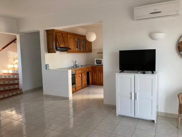 Family Tailor Made Flat In Vsr * Porches