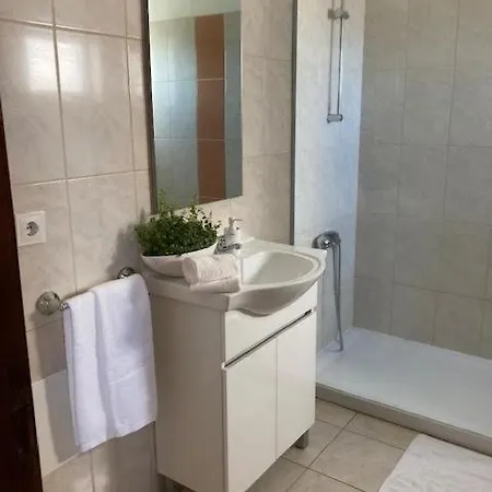 Family Tailor Made Flat In Vsr Porches (Algarve)